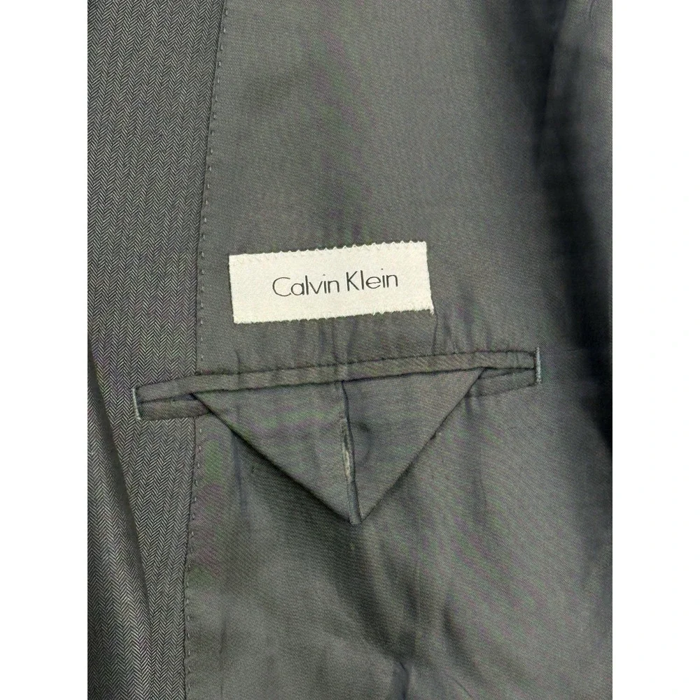 Calvin Klein Men's 46L Sport Coat Blazer Two Button Grey Herringbone Poly Blend‎